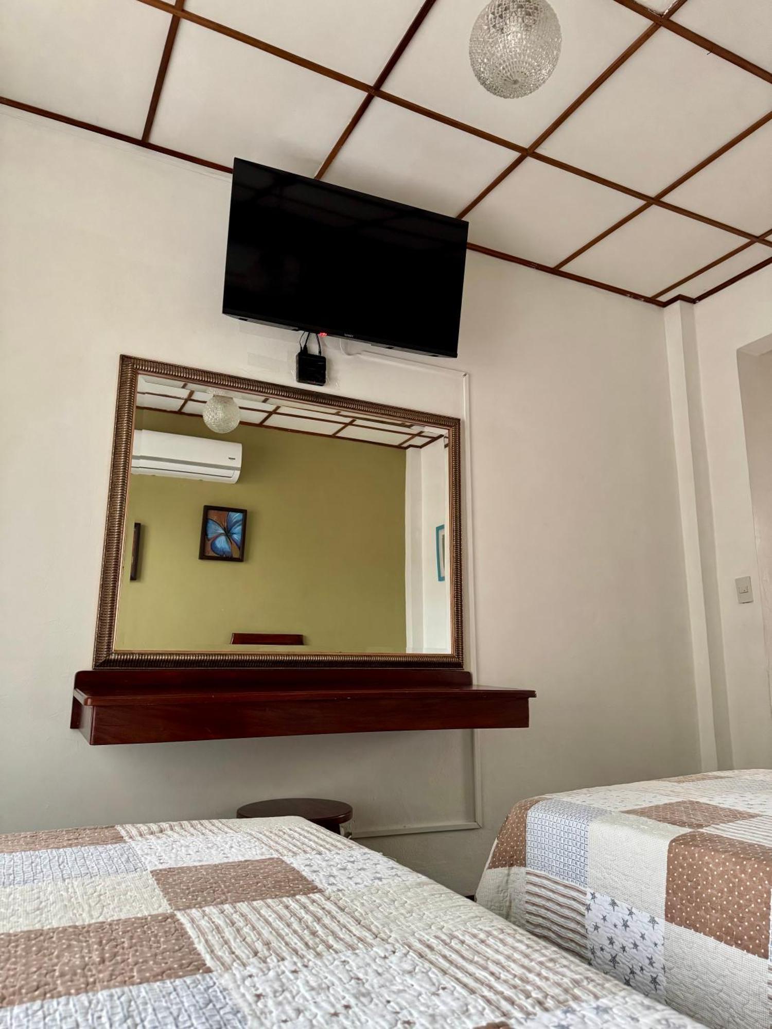 Hotel Malinche Кепос Екстериор снимка