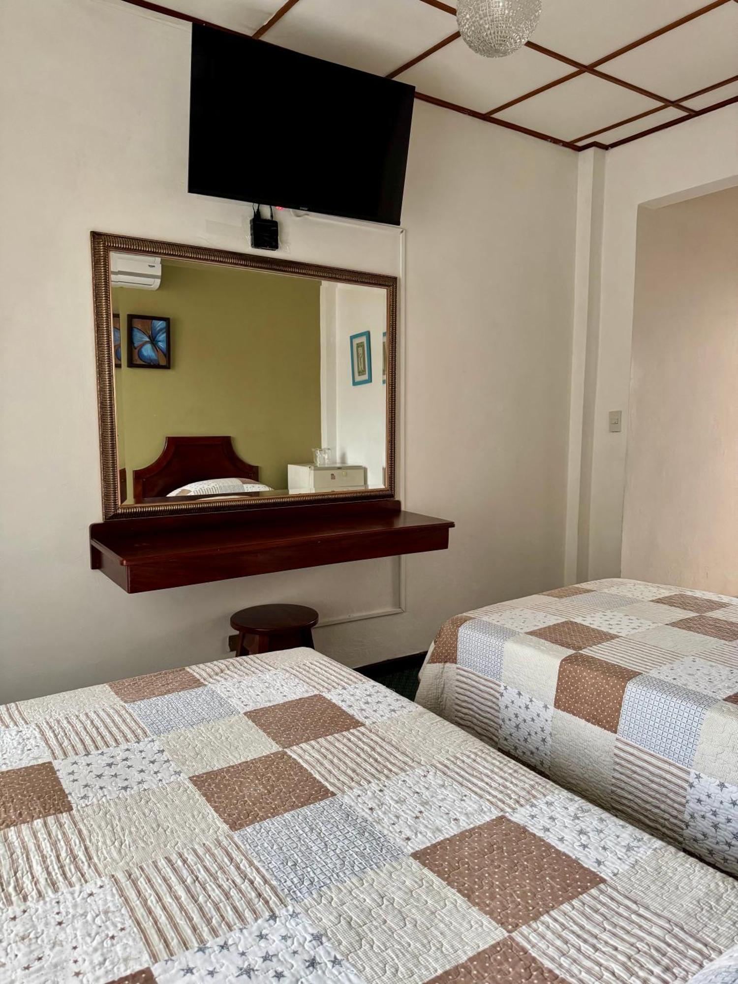 Hotel Malinche Кепос Екстериор снимка